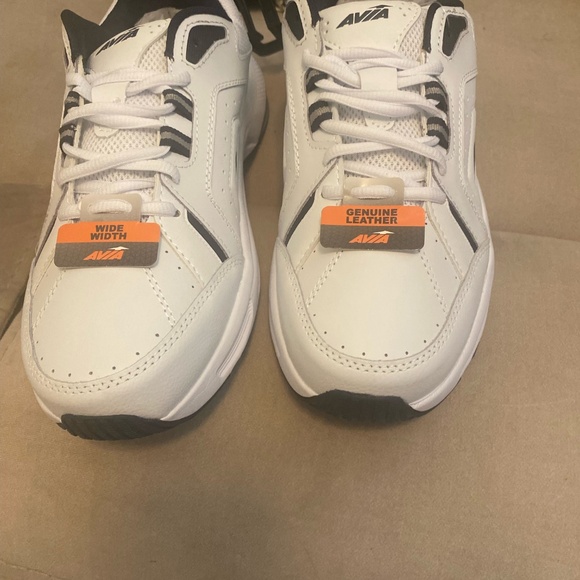 Shoes - Picture 4 of 6